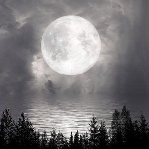 Volle maan meditatie met waterritueel